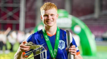 برشلونة يعزز خط وسطه بمحاولة ضم سميت في منافسة محتدمة